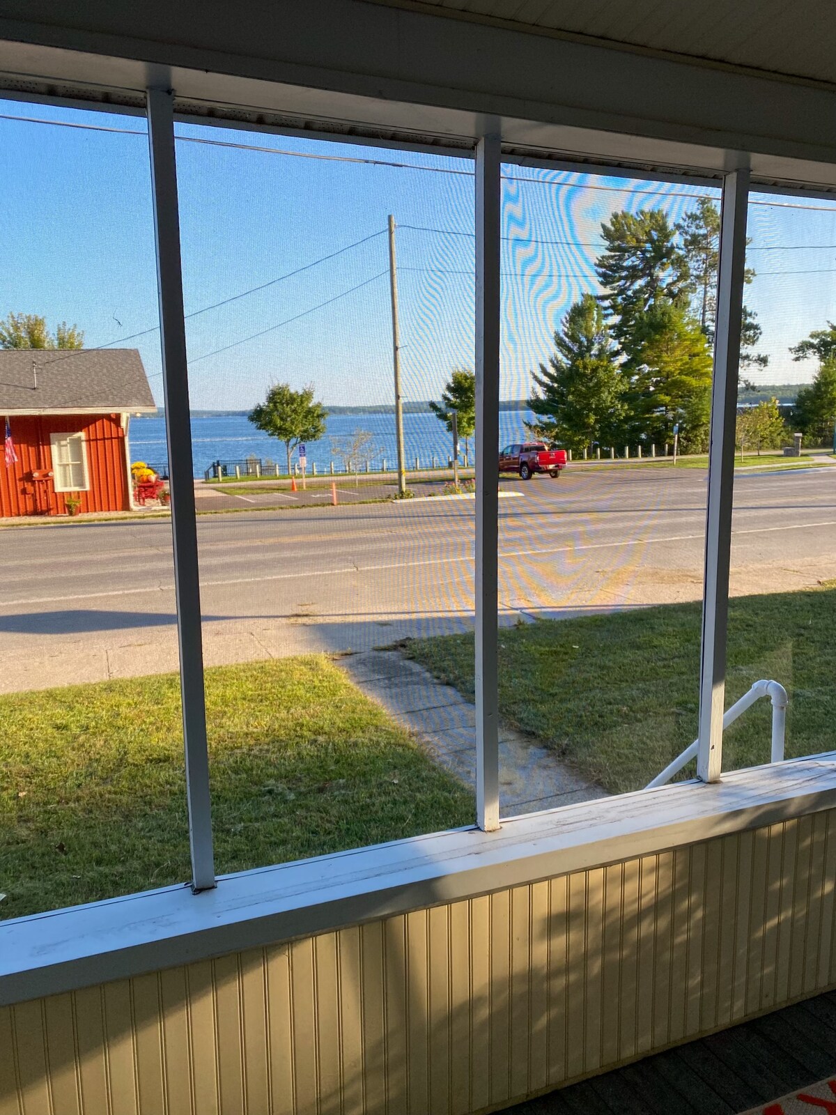 TopinaBnB, dogfriendly cottage by Mullett Lake Cottages for Rent in