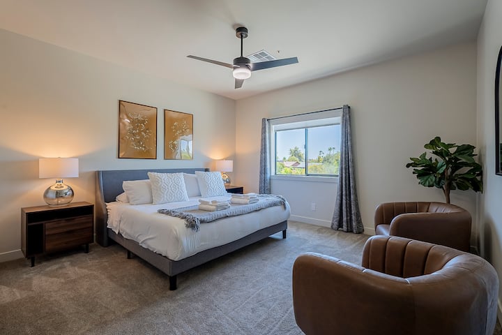 Chumba #2... Vyumba 5 kati ya 6 vina vitanda vya King vyenye starehe