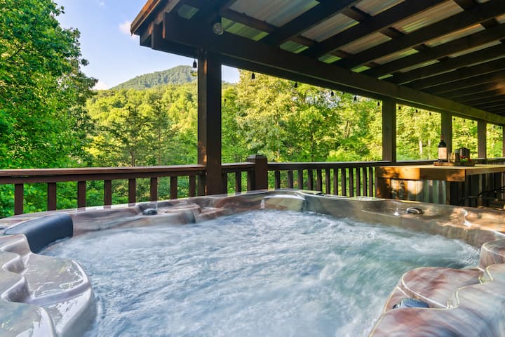 New Fun Family Cozy Cabin W/hot Tub -Games- Great Location! - Wears Valley, TN