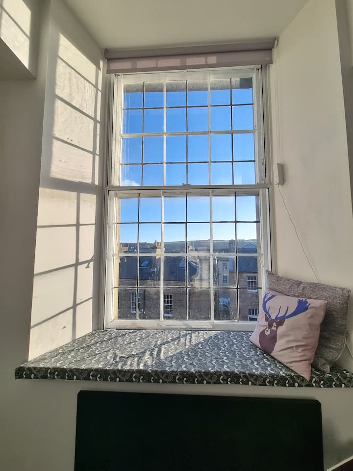 Stylish Cupar Flat | Near St Andrews | Freeparking - Cupar