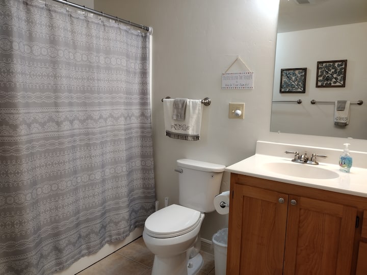 Comfortable 2 bedroom Home away from home.
