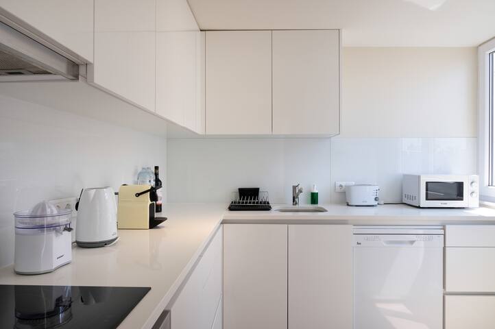 Poveiros Balcony- 2BR Downtown apartment w/AC gallery image 5