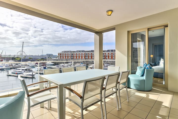 Waterfront Yacht View Three bedroom