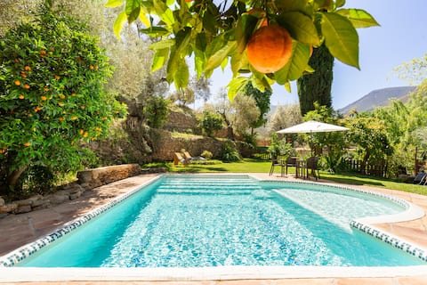 Anuncio de Airbnb popular: Calm Cave House Absolute Private, Pool & garden en Órgiva