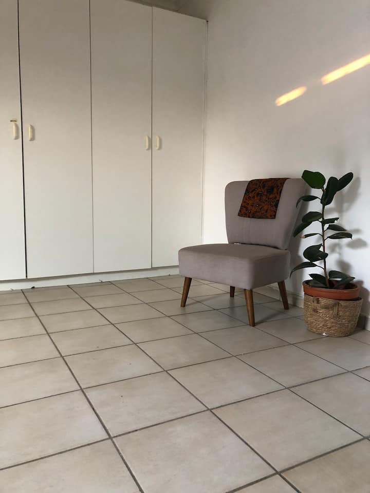 Cozy Flat - Own Entry, Free Parking In Windhoek - Windhuk