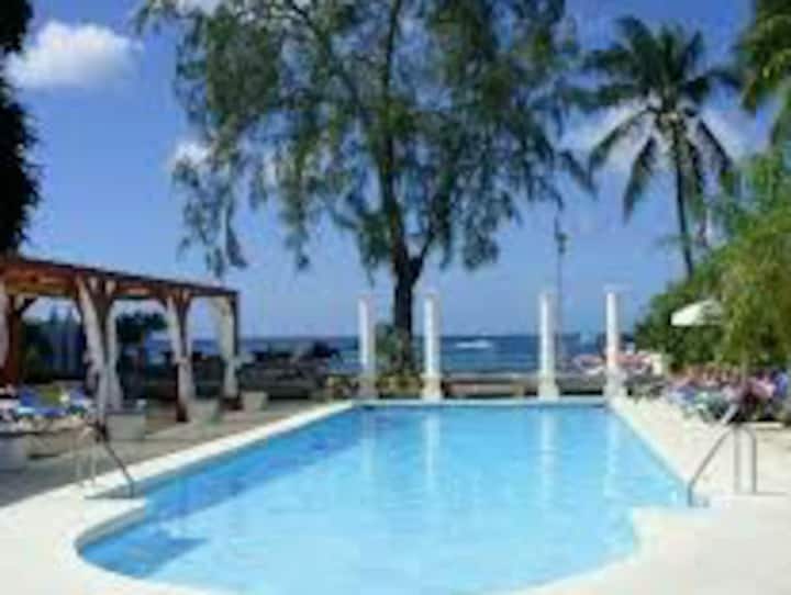 Sunset Crest Holiday Rentals & Homes Sunset Crest, Holetown, Barbados