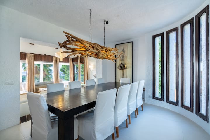 Multi-Family Villa in Calonge – Kid Friendly Pool gallery image 3