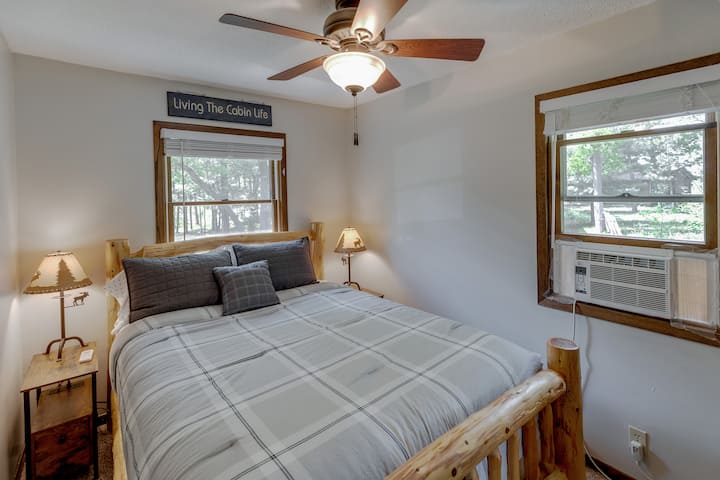 Queen in Bedroom 2