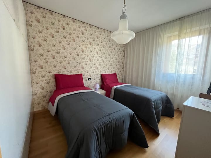 غرفة النوم 2