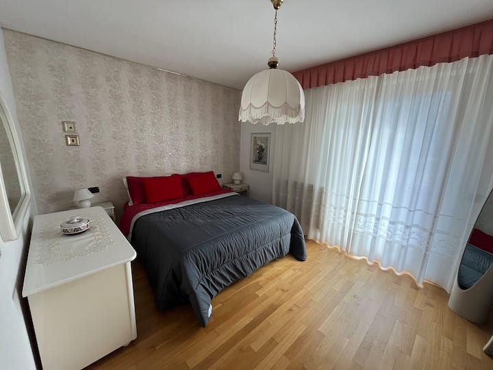 غرفة النوم 1