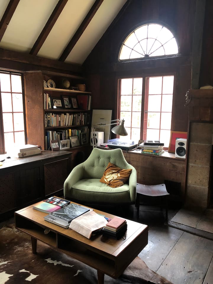 Pound Ridge Historic Cottage, 2 Beds, Furnished - Bedford, NY