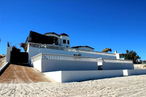 Beachfront Villa | Sleeps 16+ | Perfect for Groups