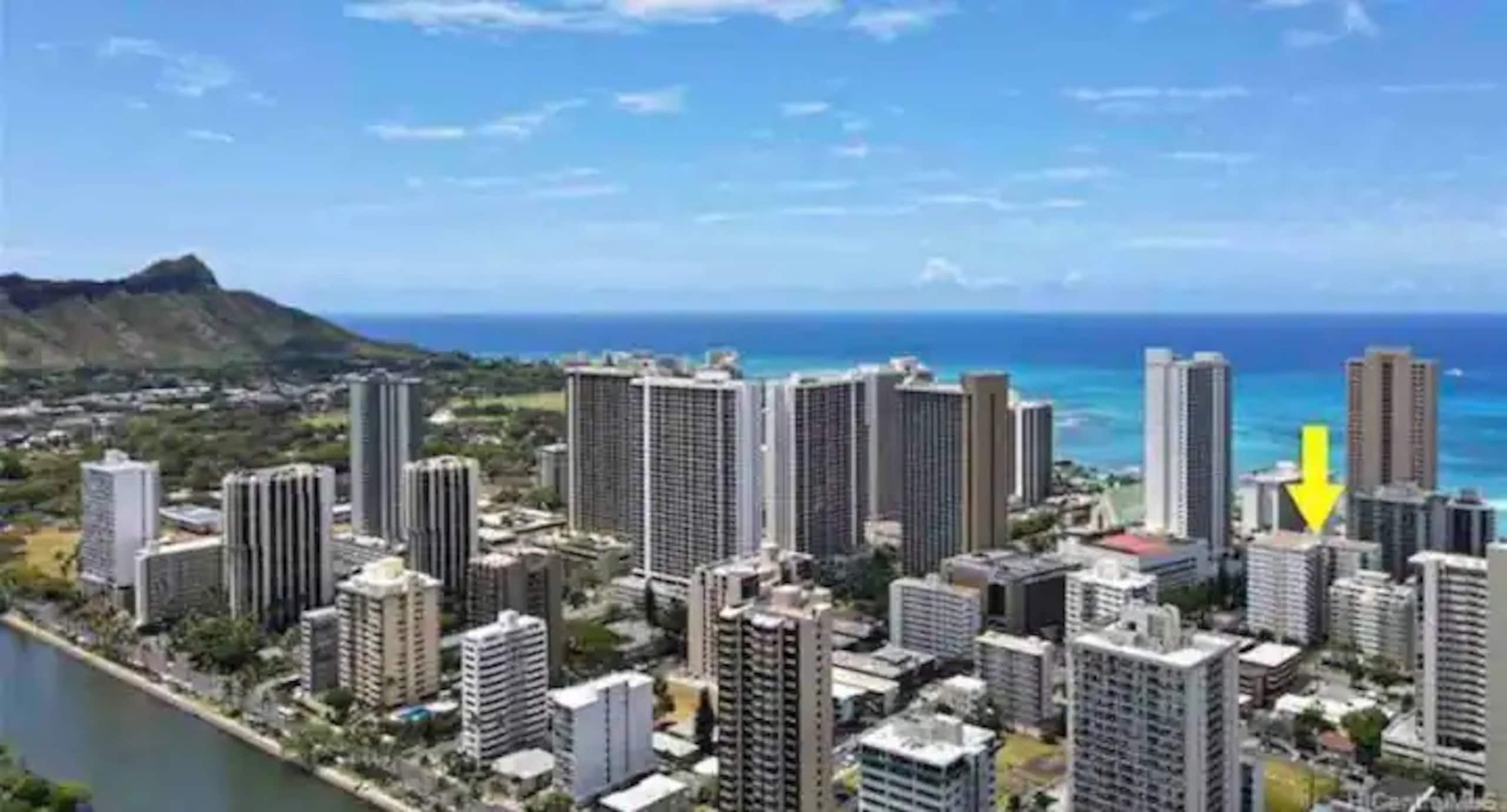 Condo in Honolulu · ★4.9 · 2 bedrooms · 4 beds · 2 baths - Image 29