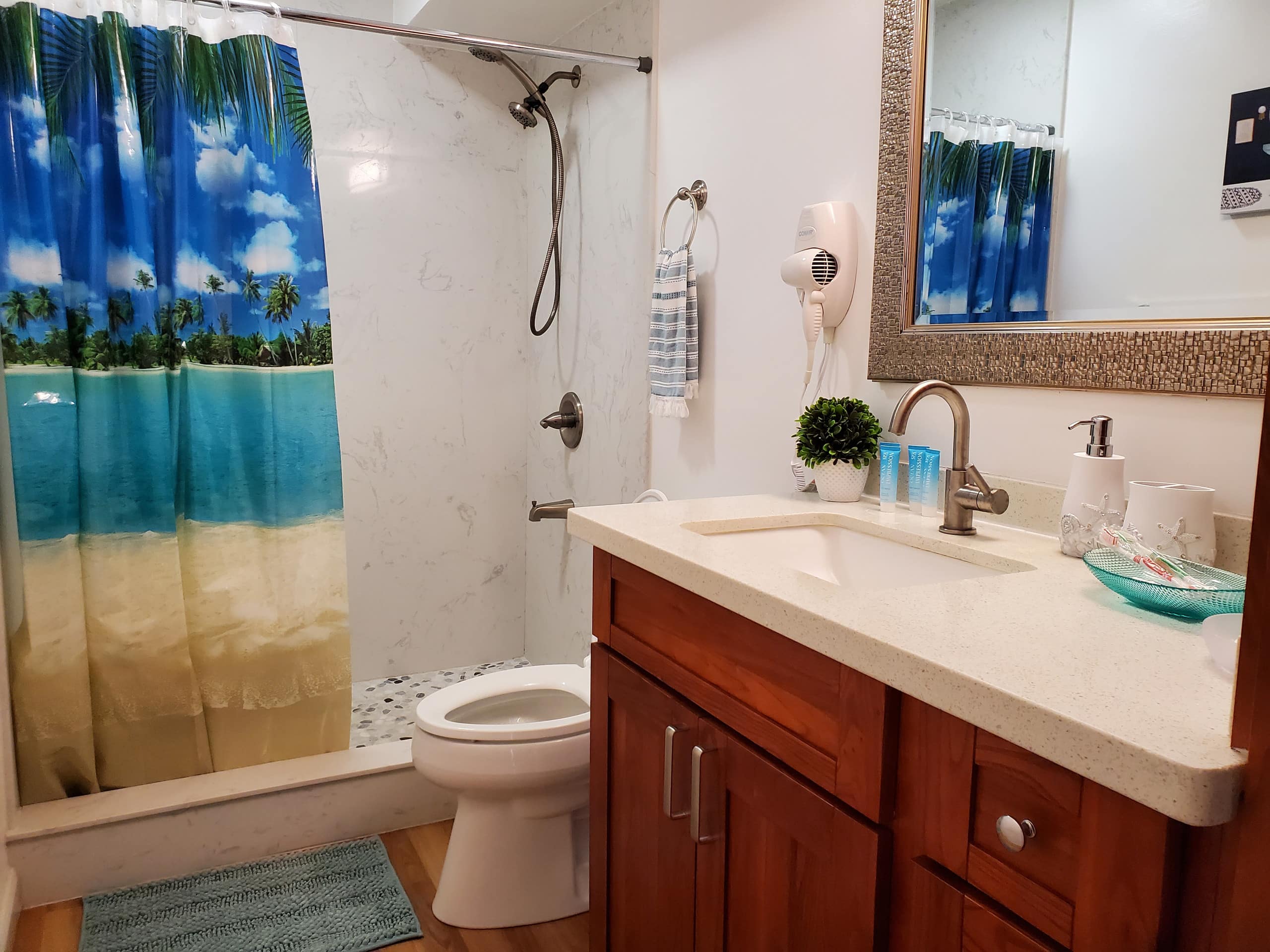 Condo in Honolulu · ★4.9 · 2 bedrooms · 4 beds · 2 baths - Image 18