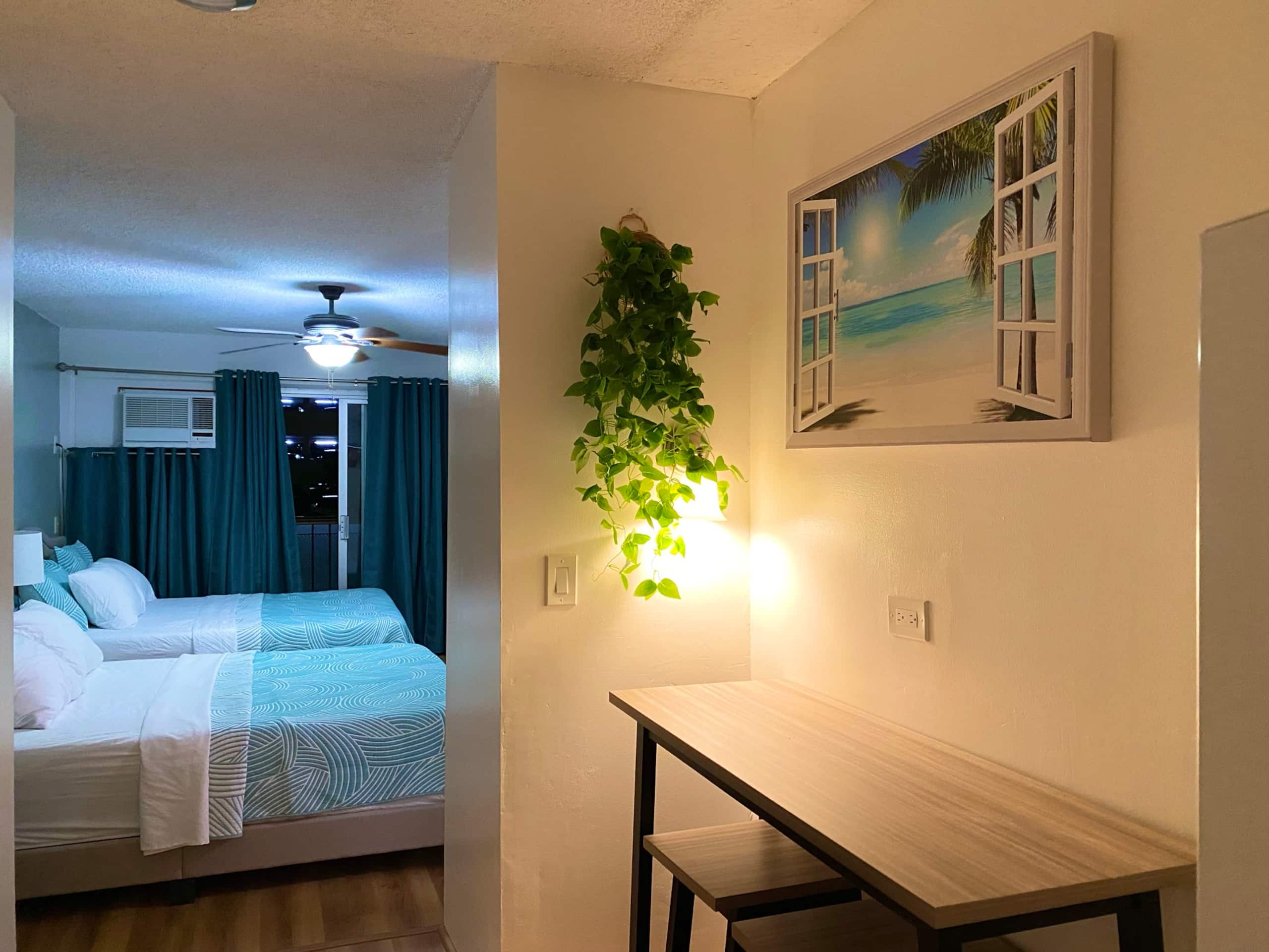 Condo in Honolulu · ★4.9 · 2 bedrooms · 4 beds · 2 baths - Image 14