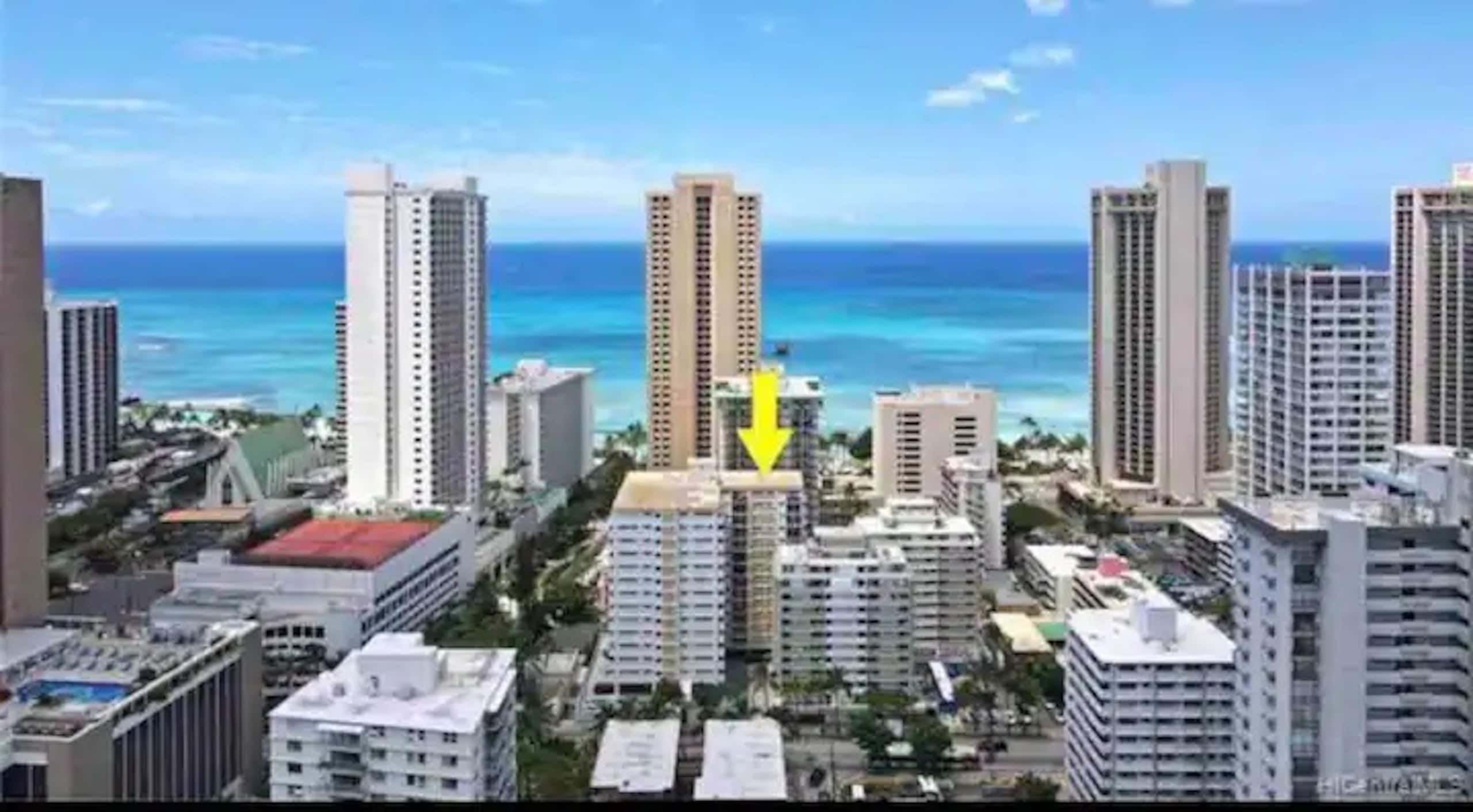 Condo in Honolulu · ★4.9 · 2 bedrooms · 4 beds · 2 baths - Image 28