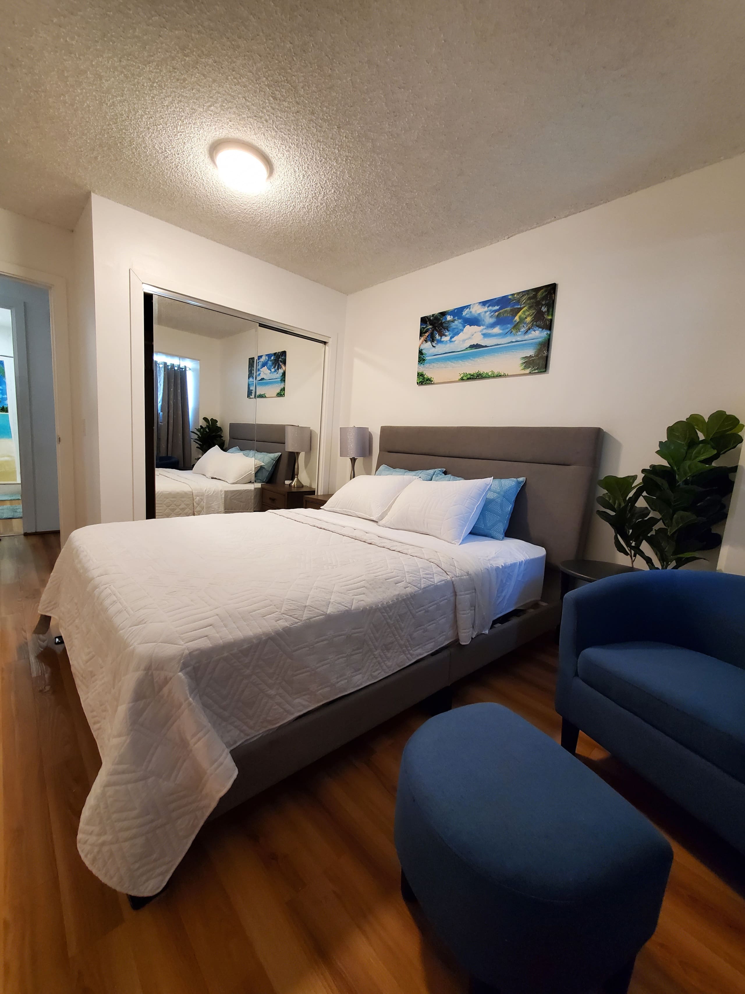 Condo in Honolulu · ★4.9 · 2 bedrooms · 4 beds · 2 baths - Image 4