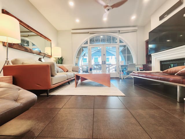 ✦San Jose’s Best: Luxury Penthouse ❤ Santana Row✦ gallery image 5