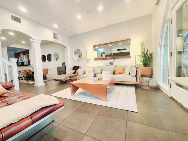 ✦San Jose’s Best: Luxury Penthouse ❤ Santana Row✦ gallery image 4