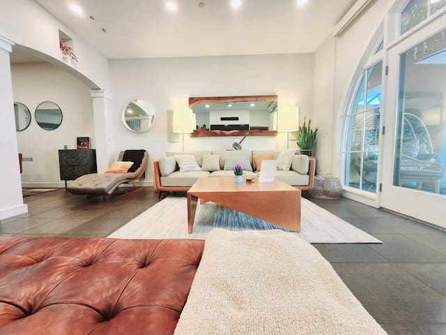 ✦San Jose’s Best: Luxury Penthouse ❤ Santana Row✦ gallery image 3