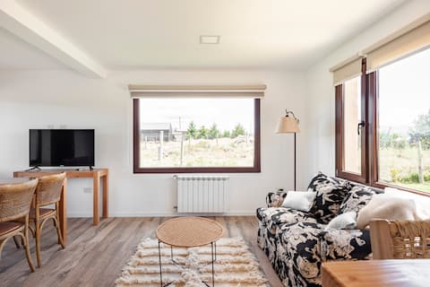 Top Airbnb: Bright House, Large Windows, Near Bariloche en Departamento Pilcaniyeu