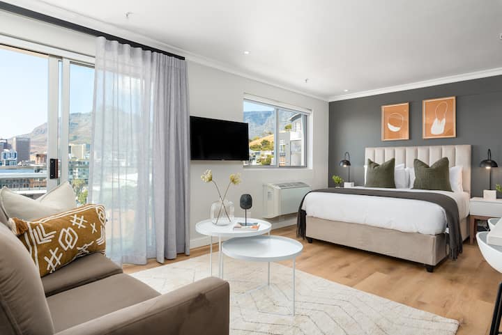 Point Break | Serviced Studio | Mountain Views - Apartments for Rent in Cape Town, Western Cape, South Africa