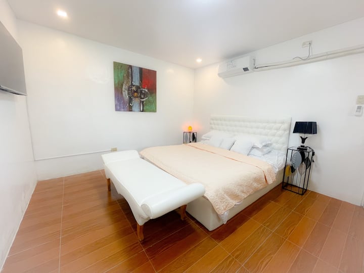 Стая 4
2 души
1 суперголямо двойно легло