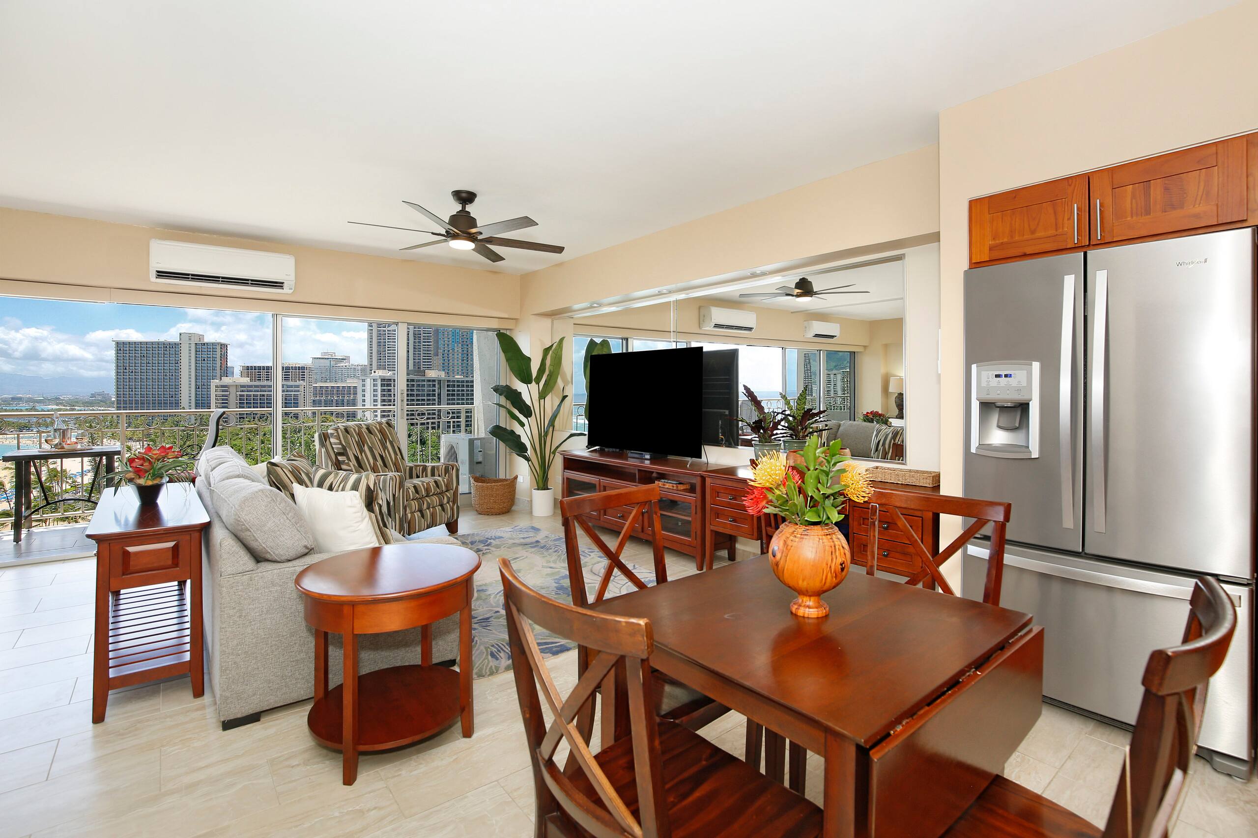Condo in Honolulu · ★4.86 · 1 bedroom · 2 beds · 1 private bath - Image 36