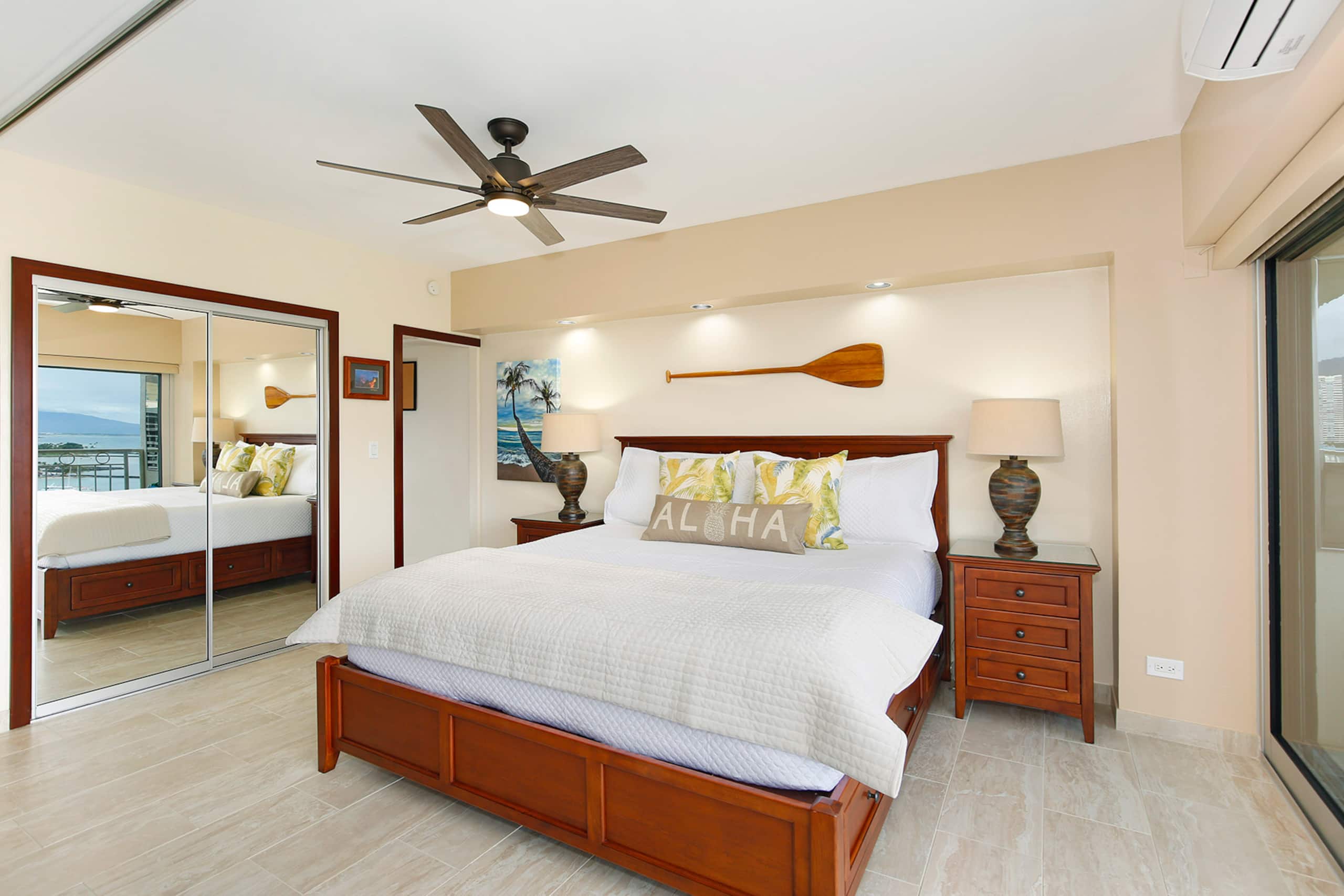 Condo in Honolulu · ★4.86 · 1 bedroom · 2 beds · 1 private bath - Image 13
