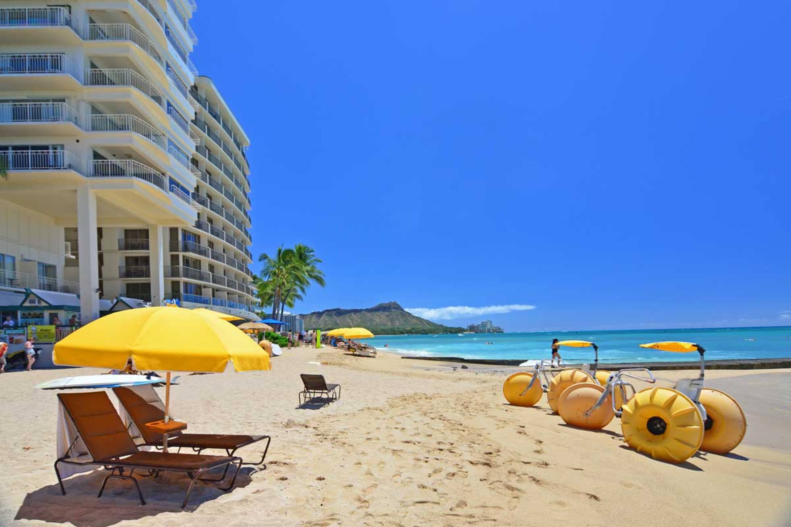 Condo in Honolulu · ★4.86 · 1 bedroom · 2 beds · 1 private bath - Image 30