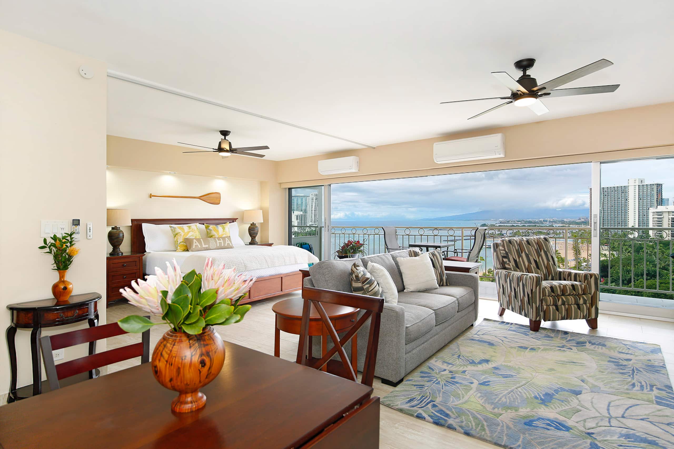 Condo in Honolulu · ★4.86 · 1 bedroom · 2 beds · 1 private bath - Image 1