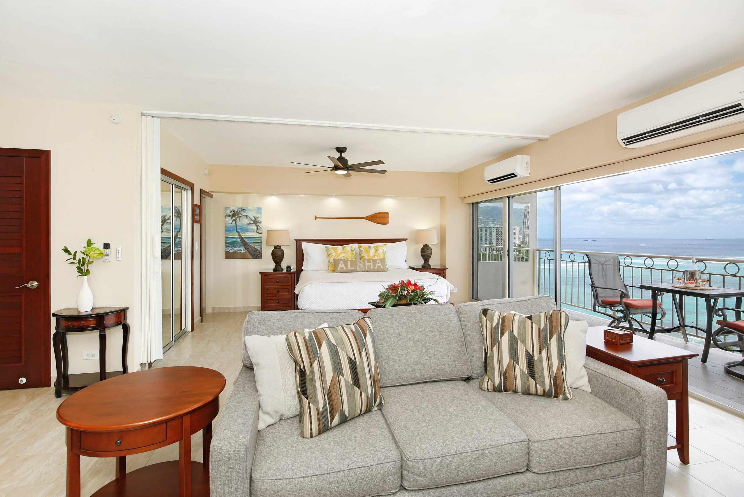 Condo in Honolulu · ★4.86 · 1 bedroom · 2 beds · 1 private bath - Image 6