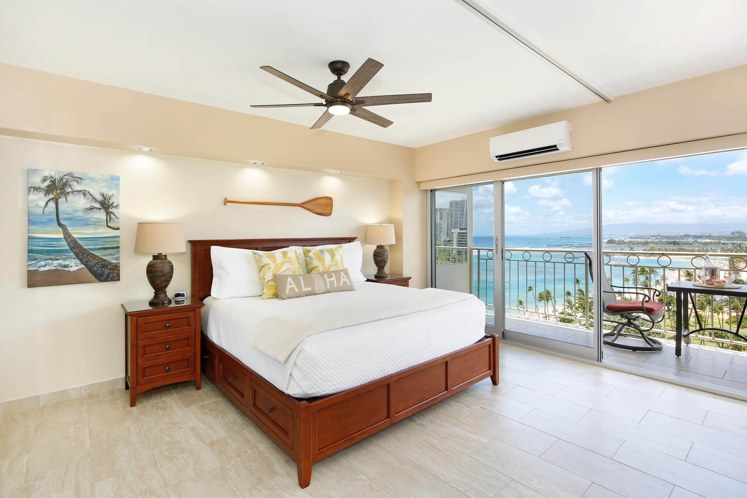 Condo in Honolulu · ★4.86 · 1 bedroom · 2 beds · 1 private bath - Image 15