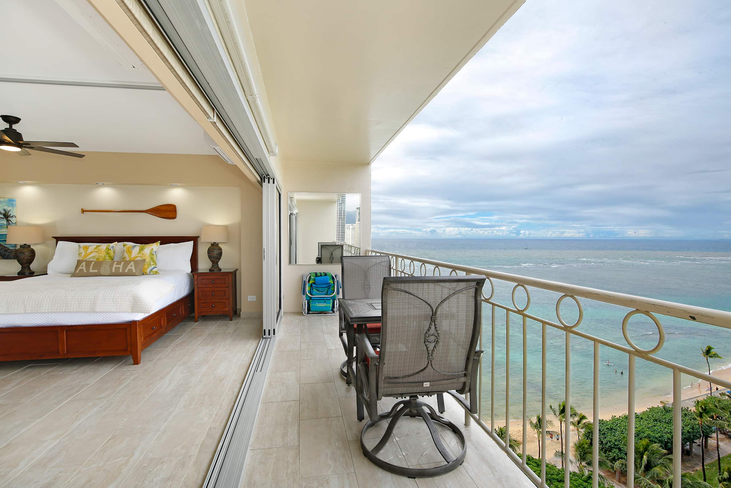 Condo in Honolulu · ★4.86 · 1 bedroom · 2 beds · 1 private bath - Image 20