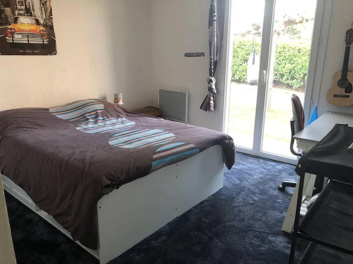 Dormitorio "Garçon" en el lado oeste.