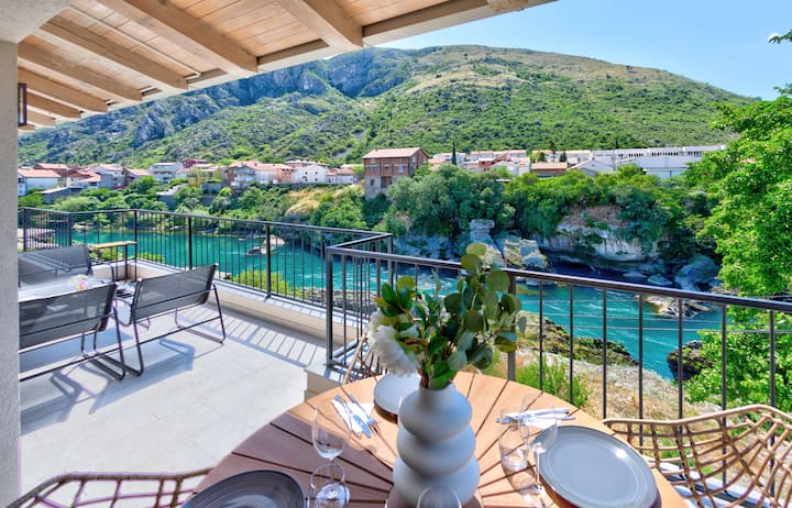 Boutique penthouse with view of the old bridge