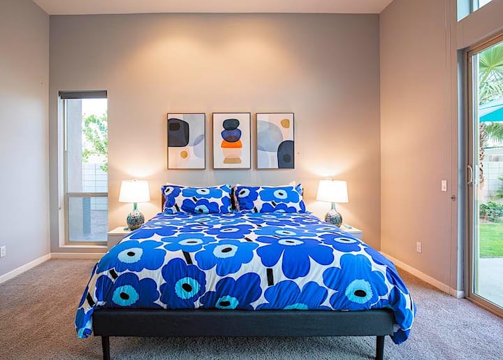 Dhoma kryesore e gjumit 1 me krevat dopio "Eastern king" 