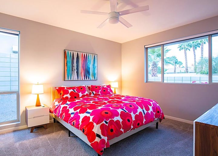 Dhomë gjumi kryesore 2 me krevat dopio "Eastern king" 