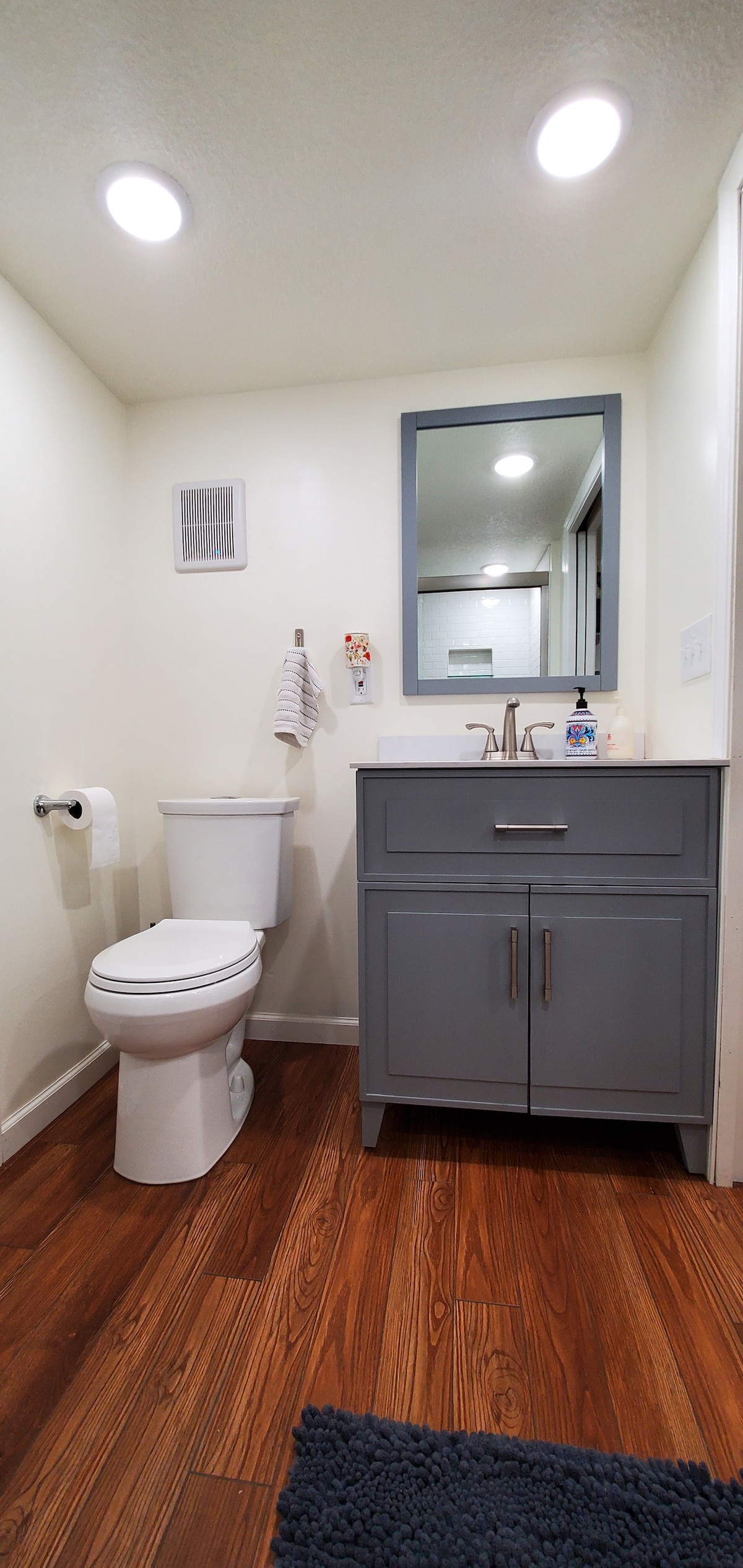 Cozy Renovated Private