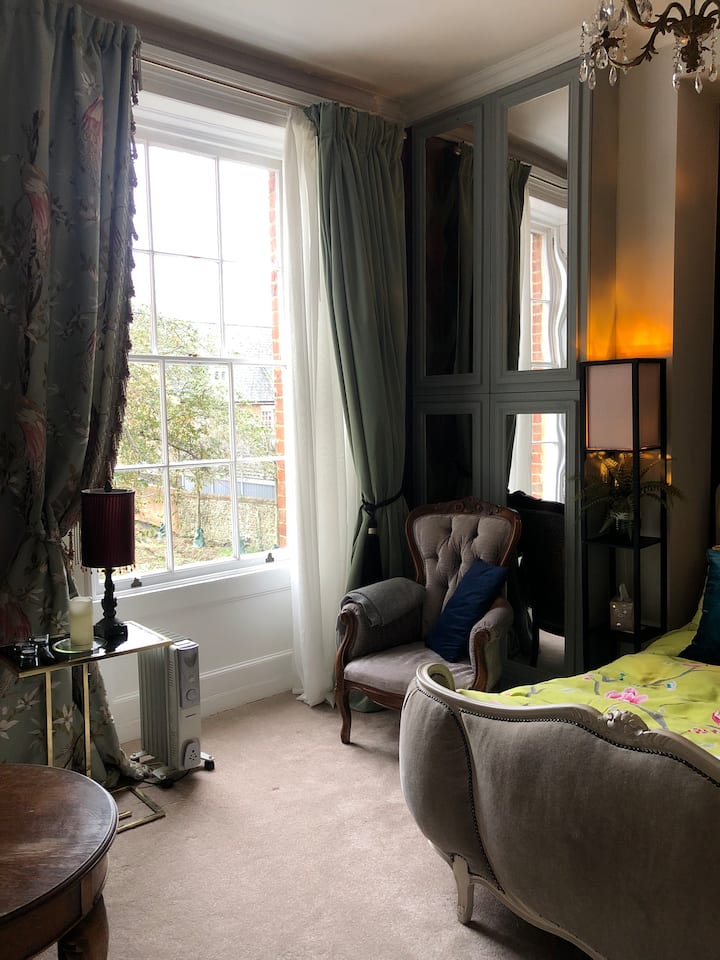Bright Bijou Studio In Central Winchester - Hampshire