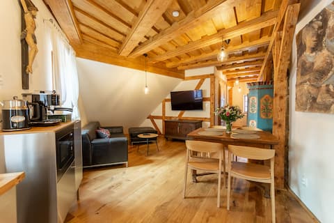 Apartment no.126, Loket (3)