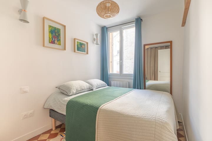 Habitación con cama de 140x200 cm