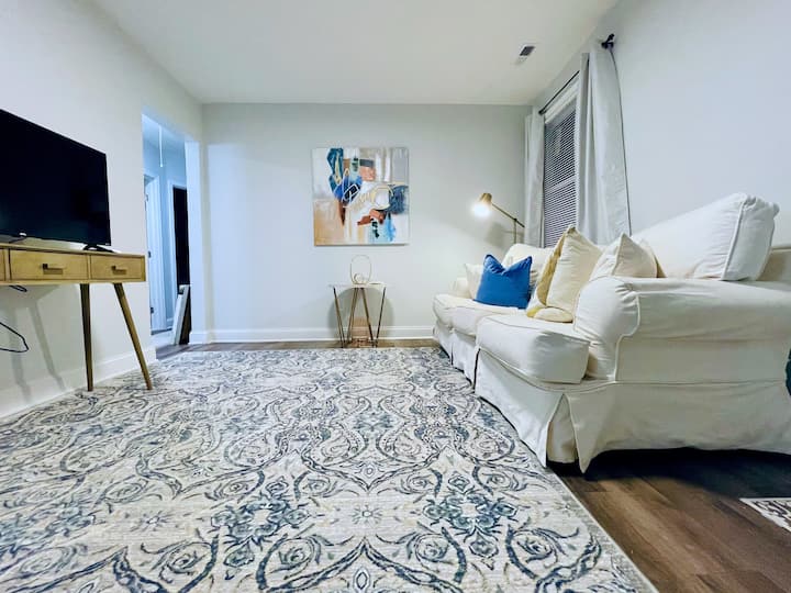 New! Corner Slice Of Life Home W/royal King Suite - Hampton, VA
