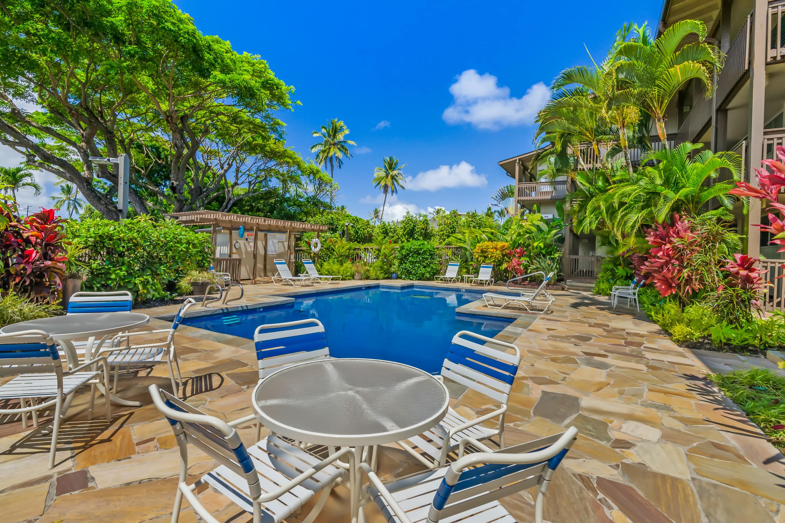 Beautiful OCEANFRONT Kauai Condo with beach access - Photo 24