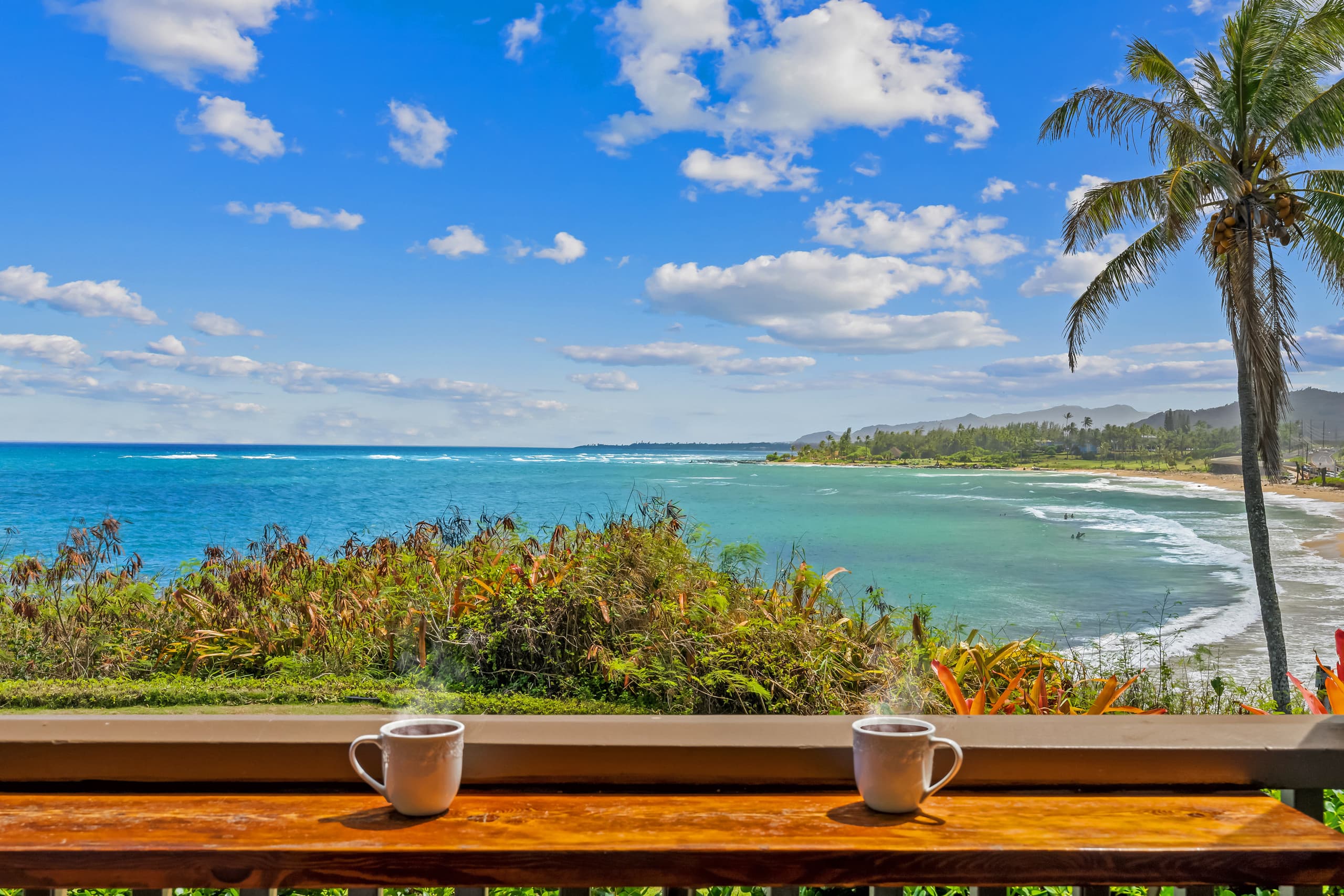 Beautiful OCEANFRONT Kauai Condo with beach access - Main photo