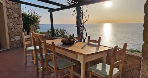 Top performing Airbnb: Villa dei Sogni: Sea as far as the eye can see in Trinità D'agultu E Vignola