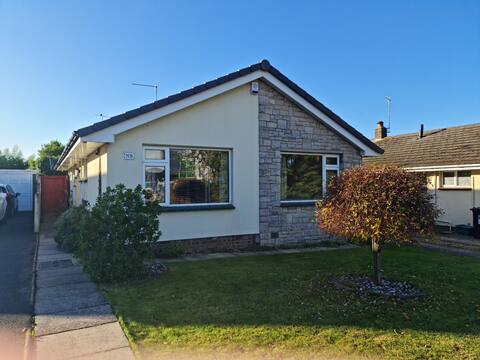 Charming 3 bed Bungalow with Hot Tub