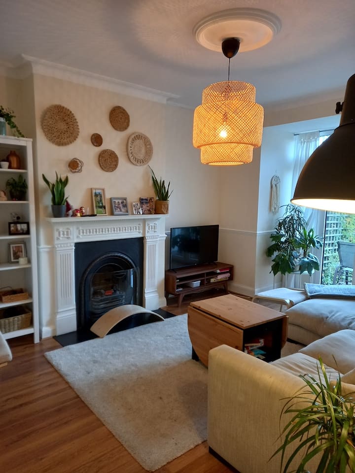 Cozy 3 Floors House In Finchley, London. - Cockfosters