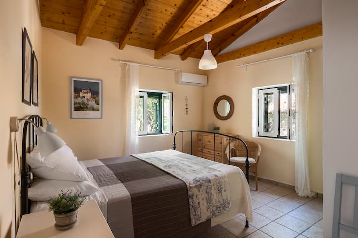 غرفة النوم 1