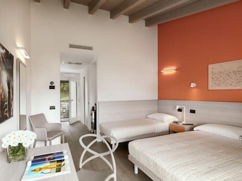 deluxe double room in caffè maya residence